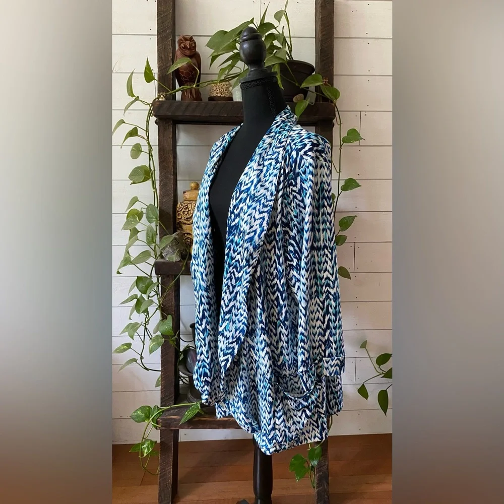 Robert Louis: Blue and White Coastal Grandma Cardigan with Flowing Silhouette